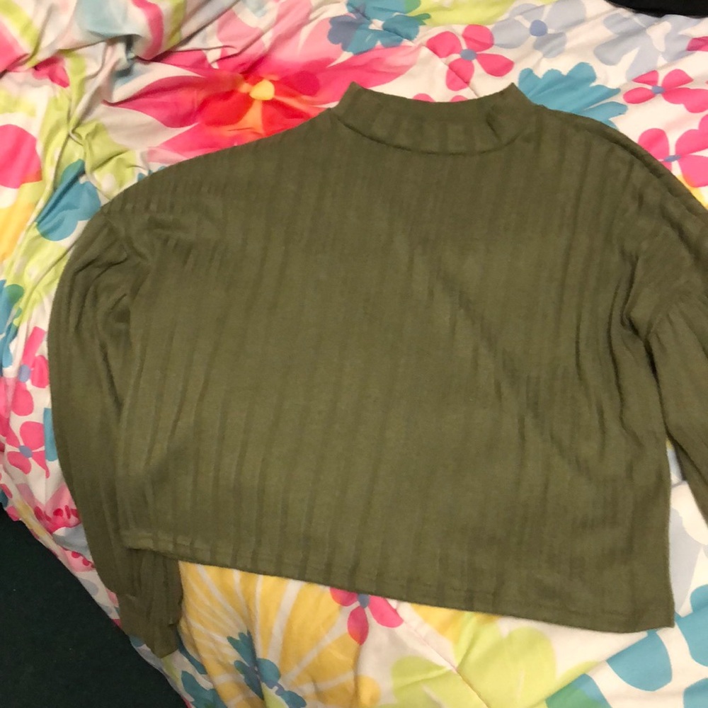 Green crop Sweater Top